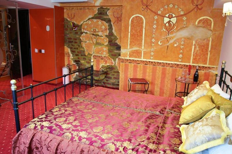 Grand Pier Boutique Luxury King And Queen Deluxe Rooms, With Free Welcome Breakfast For All Stays Up To 4 Nights Bukarest Exteriör bild