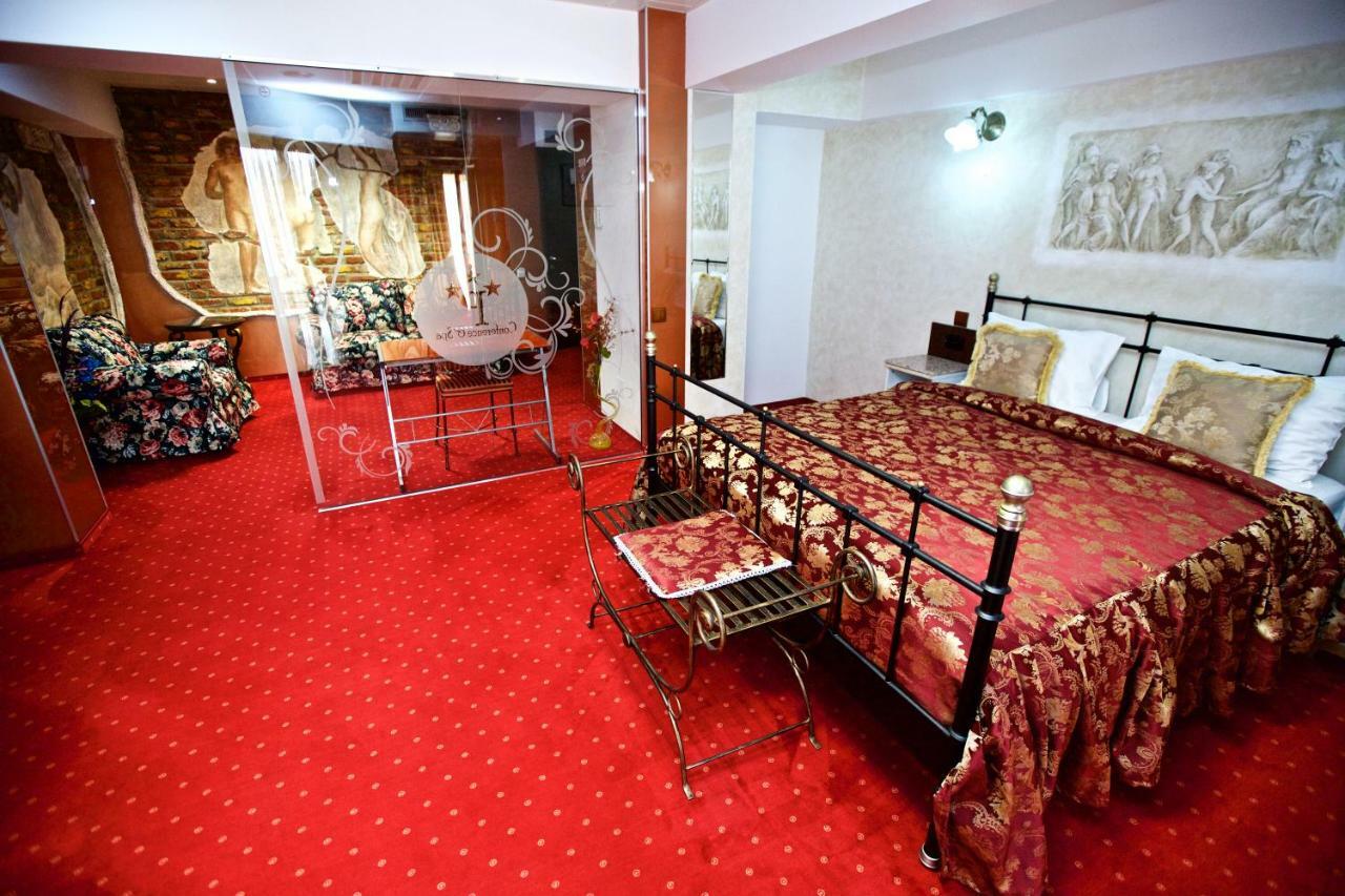 Grand Pier Boutique Luxury King And Queen Deluxe Rooms, With Free Welcome Breakfast For All Stays Up To 4 Nights Bukarest Exteriör bild