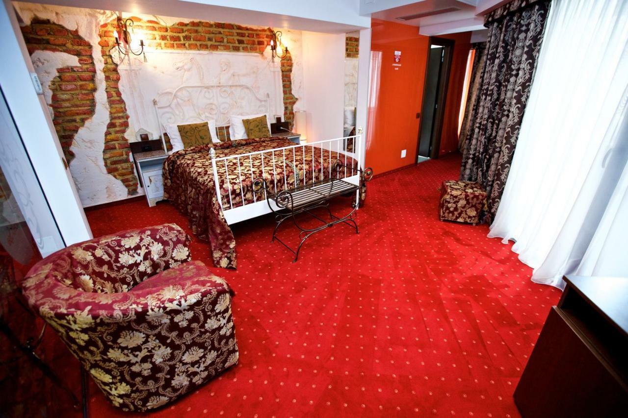 Grand Pier Boutique Luxury King And Queen Deluxe Rooms, With Free Welcome Breakfast For All Stays Up To 4 Nights Bukarest Exteriör bild