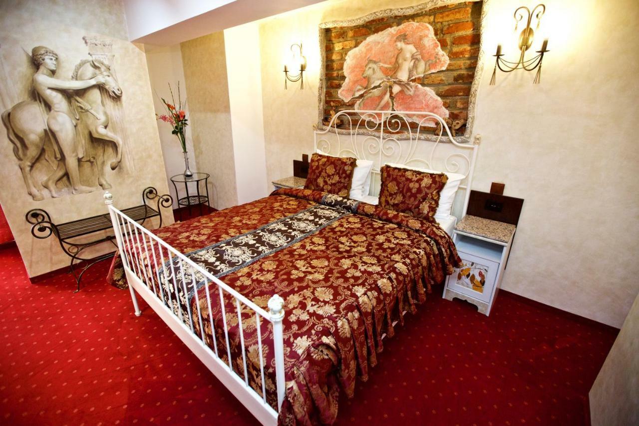 Grand Pier Boutique Luxury King And Queen Deluxe Rooms, With Free Welcome Breakfast For All Stays Up To 4 Nights Bukarest Exteriör bild