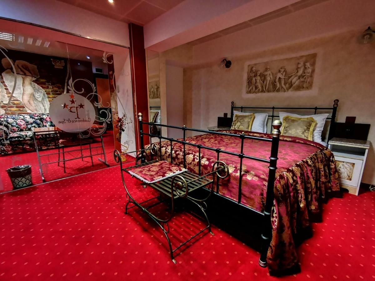 Grand Pier Boutique Luxury King And Queen Deluxe Rooms, With Free Welcome Breakfast For All Stays Up To 4 Nights Bukarest Exteriör bild