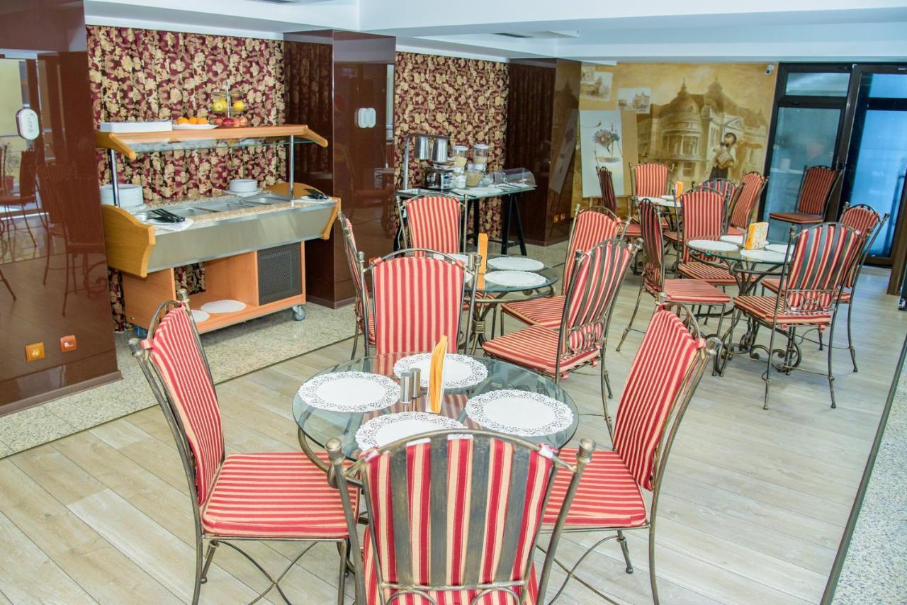 Grand Pier Boutique Luxury King And Queen Deluxe Rooms, With Free Welcome Breakfast For All Stays Up To 4 Nights Bukarest Exteriör bild