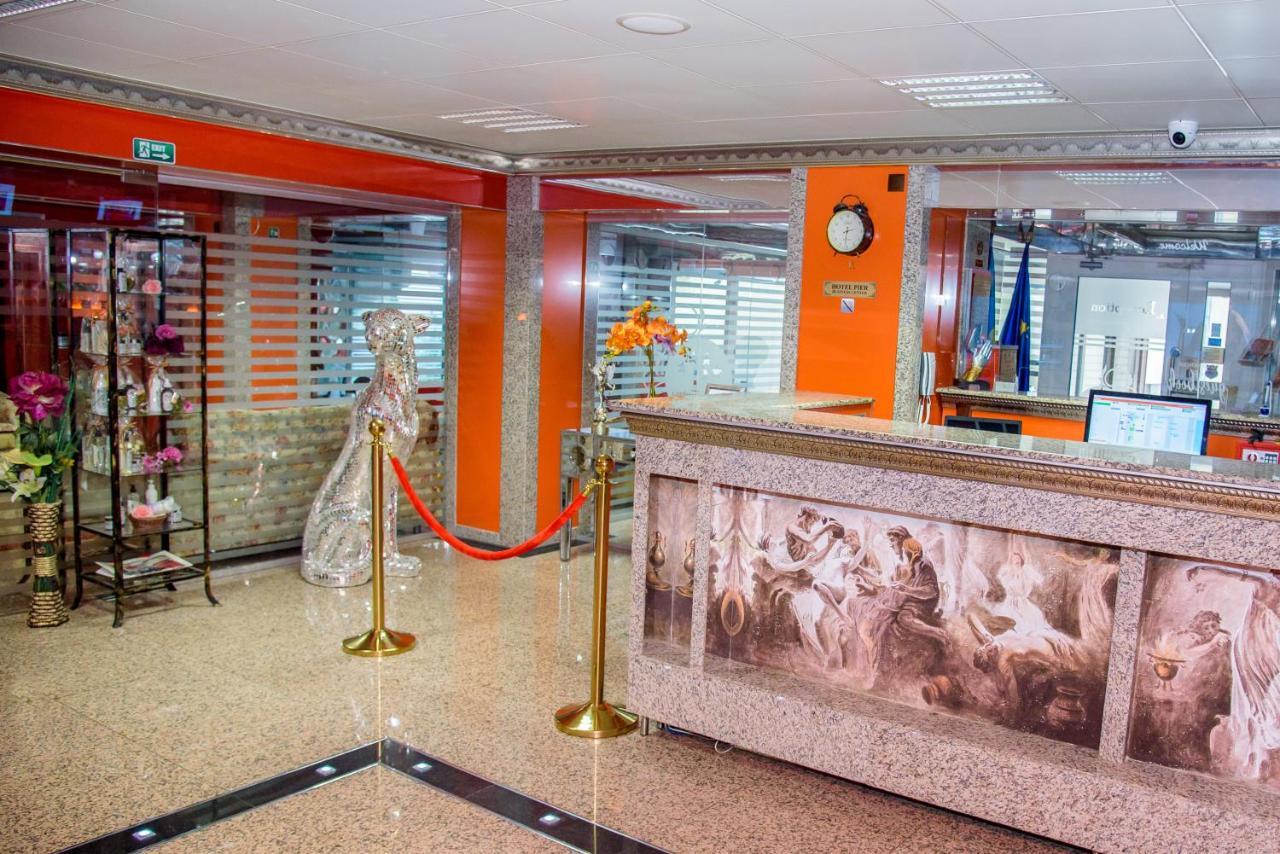 Grand Pier Boutique Luxury King And Queen Deluxe Rooms, With Free Welcome Breakfast For All Stays Up To 4 Nights Bukarest Exteriör bild