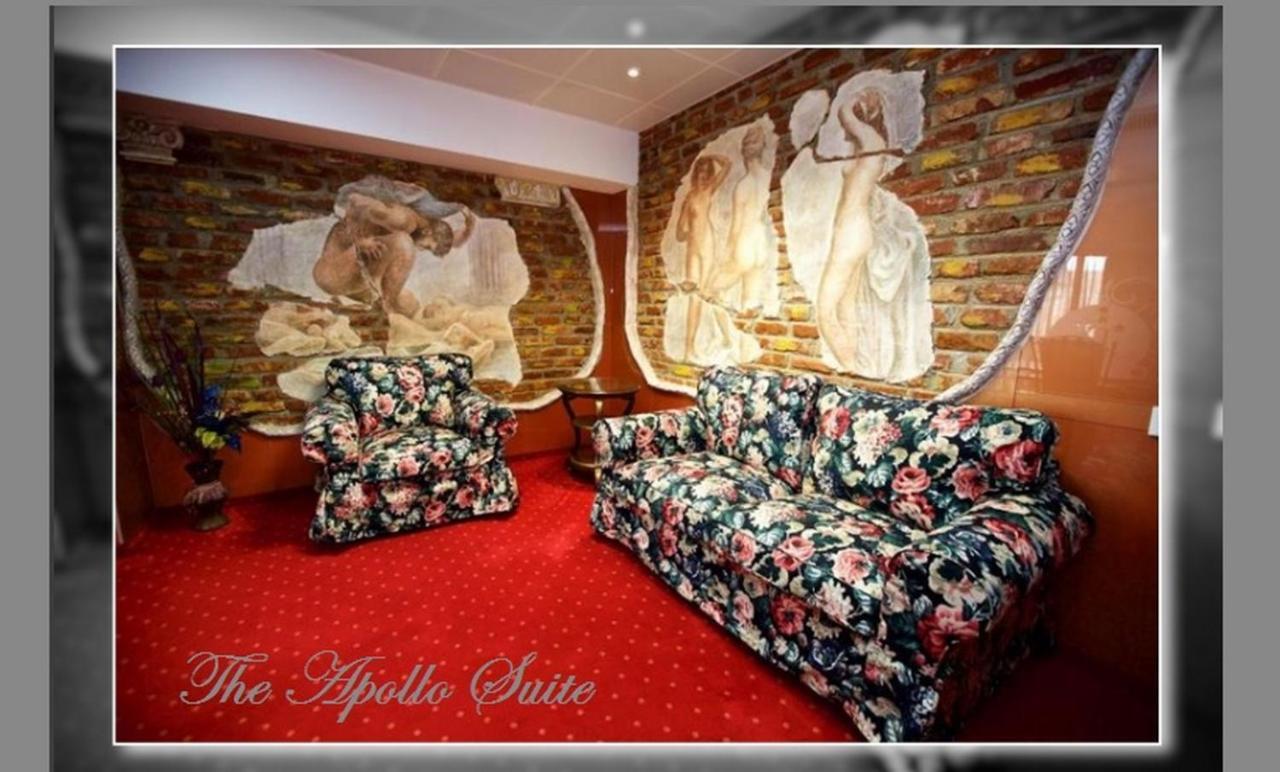 Grand Pier Boutique Luxury King And Queen Deluxe Rooms, With Free Welcome Breakfast For All Stays Up To 4 Nights Bukarest Exteriör bild